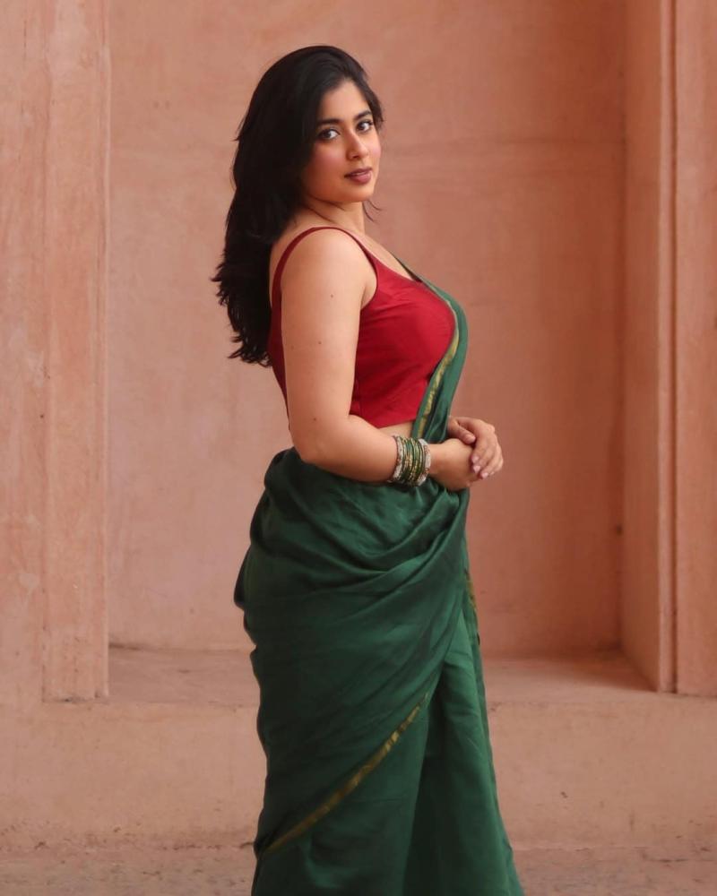 nikita-sharma-hot-photos